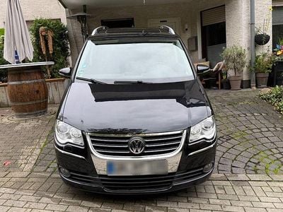Gebraucht VW Touran Highline 140 PS (102 kW) 2010 Schwarz Van / Kleinbus