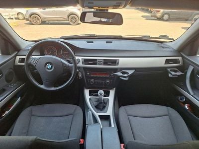 Gebraucht BMW 320 Sport Line 184 PS (135 kW) 2011 Silber Limousine