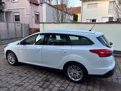 Gebraucht Ford Focus 125 PS (91 kW) 2017 Weiß Kombi
