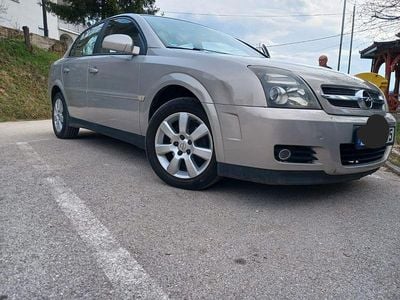 Usata Opel Vectra Elegance 101 CV (74 kW) 2005 Argento Berlina