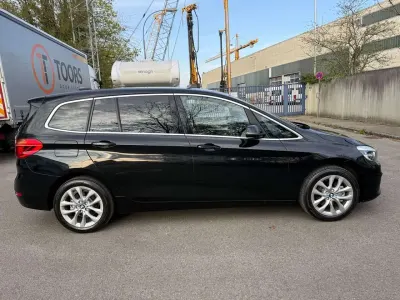 Gebraucht BMW 218 Gran Tourer Advantage 150 PS (110 kW) 2016 Saphirschwarz Van / Kleinbus