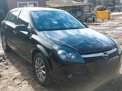 Gebraucht Opel Astra Elegance 125 PS (91 kW) 2004 Schwarz Limousine