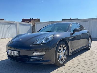 Porsche Panamera 4