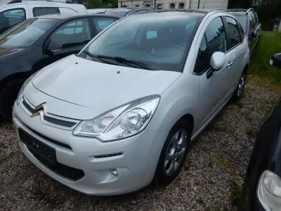 Gebraucht Citroën C3 SELECTION 82 PS (60 kW) 2016 Weiß Limousine