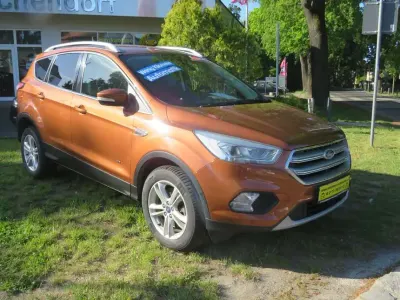 Gebraucht Ford Kuga Titanium 182 PS (133 kW) 2017 Torinobraun metallic SUV
