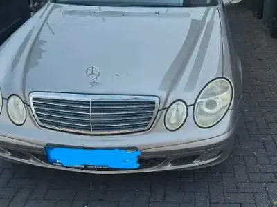 Gebraucht Mercedes E220 150 PS (110 kW) 2005 Beige Kombi