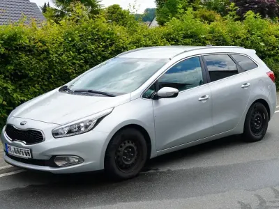 Gebraucht Kia Ceed Sportswagon Vision 135 PS (99 kW) 2014 Silber Kombi