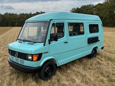 Blau Gebraucht 1993 Mercedes T1 Van | 19.800 €
