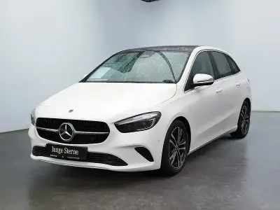 Używany Mercedes B200 Progressive 150 KM (110 kW) 2025 Biały Minivan