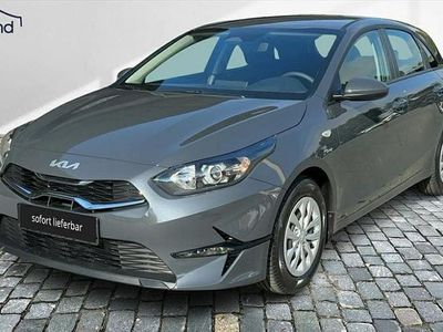 Neu Kia Ceed Best 140 PS (102 kW) 2025 Grau Kleinwagen