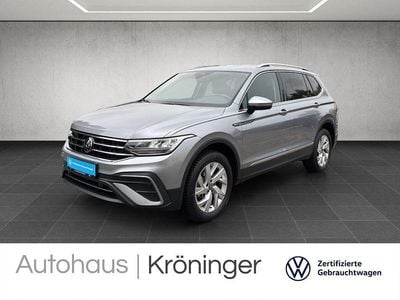 Pyritsilber metallic Gebraucht 2024 VW Tiguan Allspace Life SUV | 33.380 € (Fairer Preis)