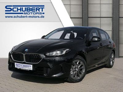 Neu BMW 116 122 PS (89 kW) 2026 Black sapphire metallic Kleinwagen