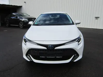 Gebraucht Toyota Corolla Hybrid 152 PS (111 kW) 2021 Weiß Limousine