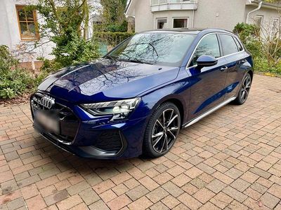 Używany Audi A3 S-Line 150 KM (110 kW) 2024 Niebieski Sedan/Limuzyna