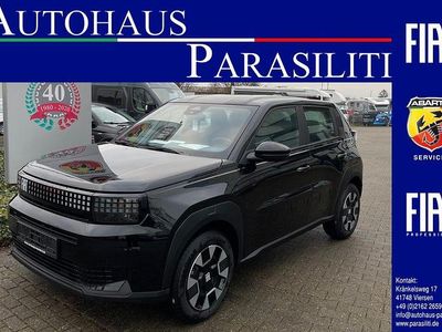 Neu Fiat Grande Panda Icon 101 PS (74 kW) 2025 Schwarz Kleinwagen
