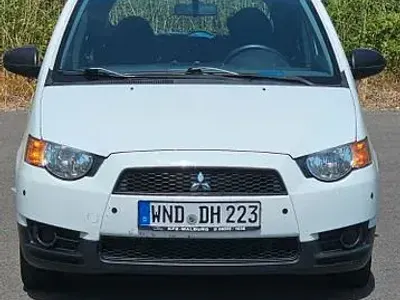 Gebraucht Mitsubishi Colt Top 75 PS (55 kW) 2010 Weiß Kleinwagen
