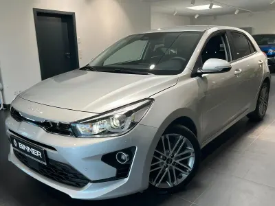 Gebraucht Kia Rio Spirit 101 PS (74 kW) 2023 Silber Limousine