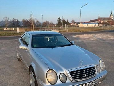 Gebraucht Mercedes CLK320 Elegance 218 PS (160 kW) 2000 Silber Coupé