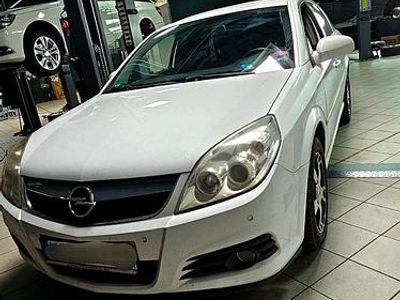Gebraucht Opel Vectra Edition 150 PS (110 kW) 2005 Weiß Limousine