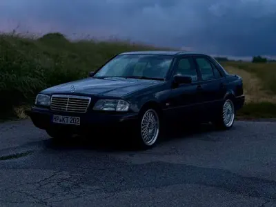 Gebraucht Mercedes C180 122 PS (89 kW) 1994 Grau Limousine