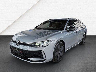Silber Gebraucht 2024 VW Passat R-line Kombi | 44.440 € (Etwas zu teuer)