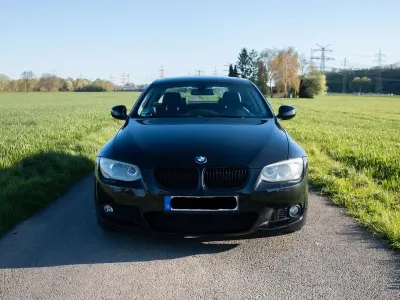 Gebraucht BMW 325 M Sport 218 PS (160 kW) 2011 Schwarz Coupé