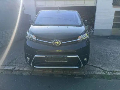 Gebraucht Toyota Proace Team 177 PS (130 kW) 2024 Schwarz Van / Kleinbus