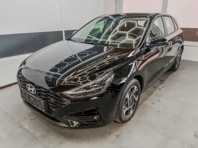 Neu Hyundai i30 Style 114 PS (83 kW) 2026 Abyss black a2b Limousine