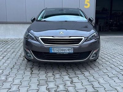 Gebraucht Peugeot 308 SW Active 131 PS (96 kW) 2015 Braun Kombi