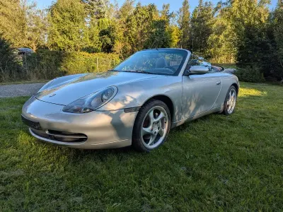 Gebraucht Porsche 911 Carrera 4 Cabriolet 300 PS (220 kW) 1999 Silber Cabrio