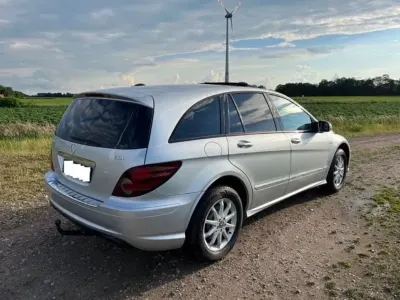 Gebraucht Mercedes R300 AMG line 190 PS (139 kW) 2010 Silber Van / Kleinbus