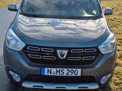 Gebraucht Dacia Dokker Celebration 116 PS (85 kW) 2017 Grau Van / Kleinbus