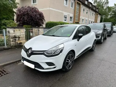 Gebraucht Renault Clio IV LIMITED 73 PS (53 kW) 2018 Weiß Kleinwagen