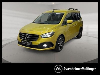 Gebraucht Mercedes T180 116 PS (85 kW) 2023 Gelb Van / Kleinbus