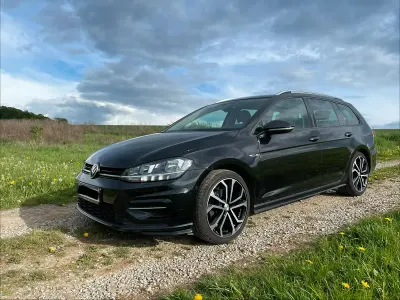Używany VW Golf VII Comfortline 150 KM (110 kW) 2017 Czarny Kombi