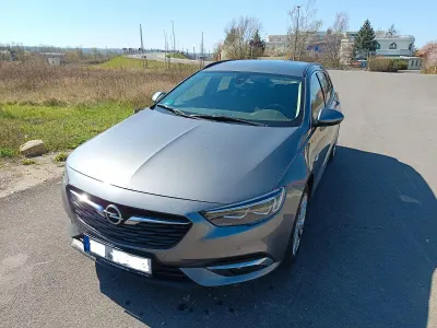 Używany Opel Insignia Edition 170 KM (125 kW) 2018 Szary Kombi