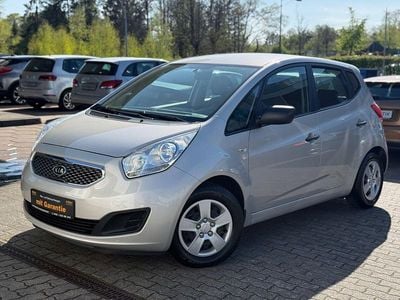 Begagnad Kia Venga Vision 125 HK (91 kW) 2010 Silver Halvkombi