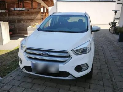 Gebraucht Ford Kuga 150 PS (110 kW) 2018 Weiß SUV