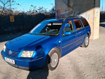 Blau Gebraucht 2002 VW Bora Limousine | 1.290 € (Fairer Preis)