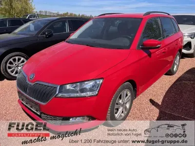 Second-hand Skoda Fabia Ambition 95 CP (69 kW) 2022 Roșu Hatchback