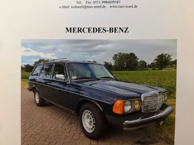 Usata Mercedes 300 125 CV (91 kW) 1983 Blu Station wagon