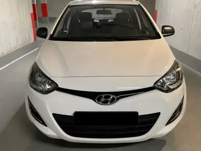 Gebraucht Hyundai i20 86 PS (63 kW) 2014 Weiß Kleinwagen