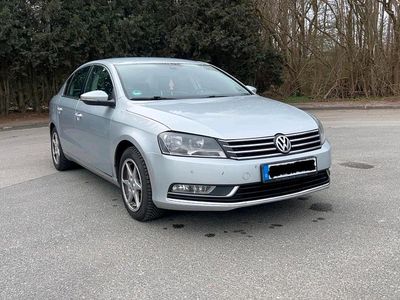 Gebraucht VW Passat Comfortline 140 PS (102 kW) 2013 Limousine
