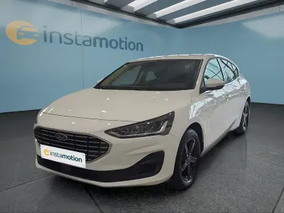 Gebraucht Ford Focus Titanium 125 PS (91 kW) 2023 Weiß Limousine