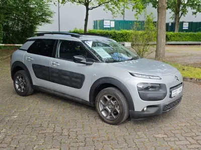 Gebraucht Citroën C4 Shine 82 PS (60 kW) 2016 Lackierung aluminiumgrau/metall (metallic) Limousine
