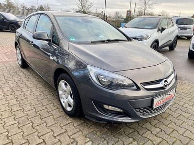 Grau Gebraucht 2015 Opel Astra Selection Limousine | 6.500 € (Guter Preis)