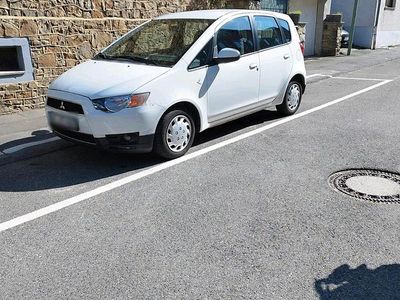 Gebraucht Mitsubishi Colt 95 PS (69 kW) 2011 Weiß Kleinwagen