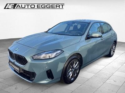 Gruen Gebraucht 2024 BMW 120 Performance Kleinwagen | 32.249 € (Fairer Preis)
