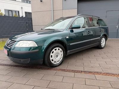 Usata VW Passat 102 CV (75 kW) 2003 Verde Station wagon