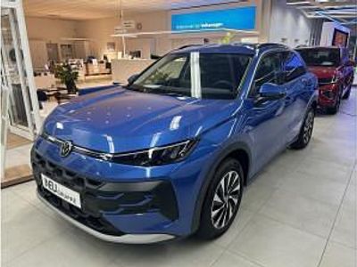 Neu VW T-Roc Life 116 PS (85 kW) 2026 Blau (celestial blue metallic) SUV